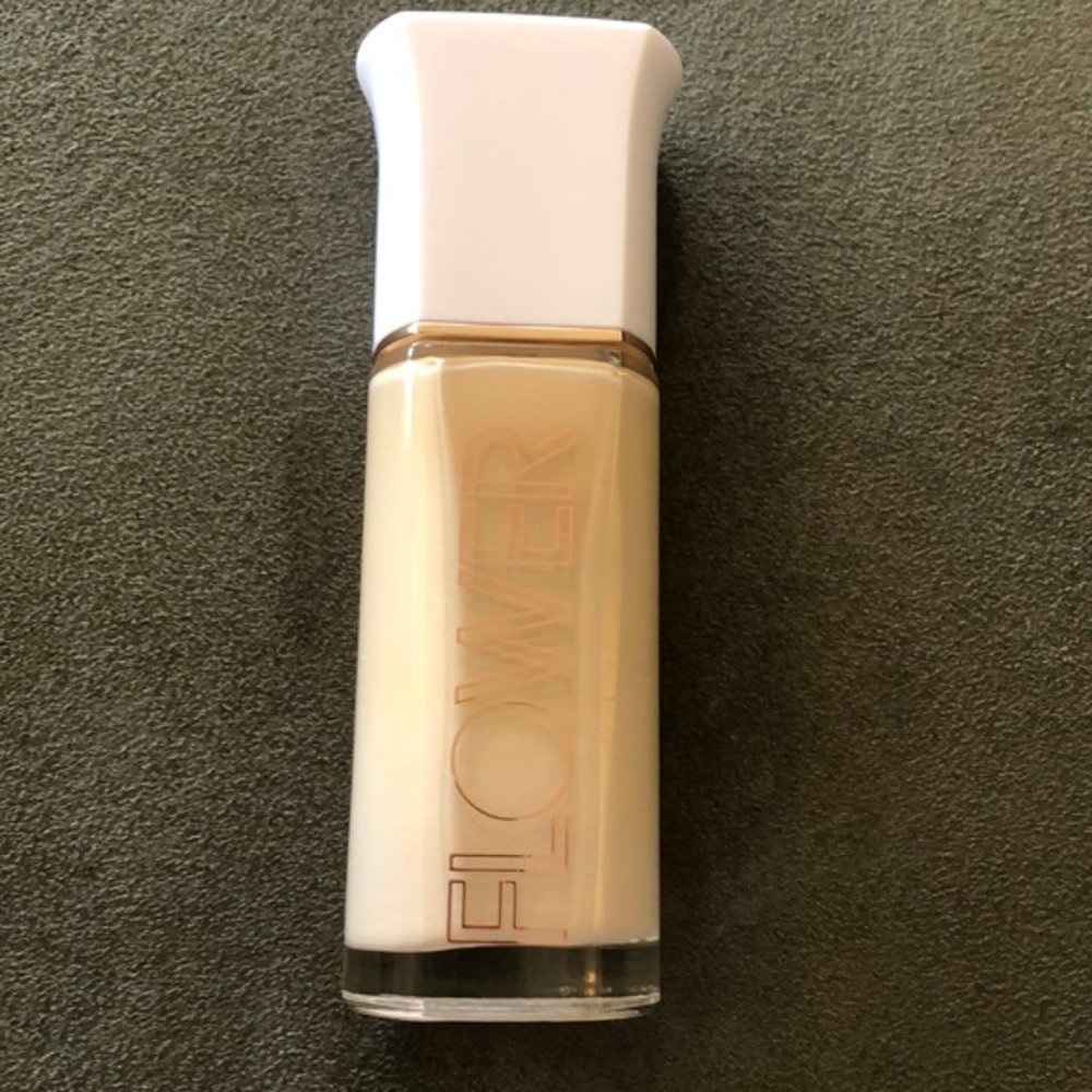 FLOWER About Face liquid foundation with Primer